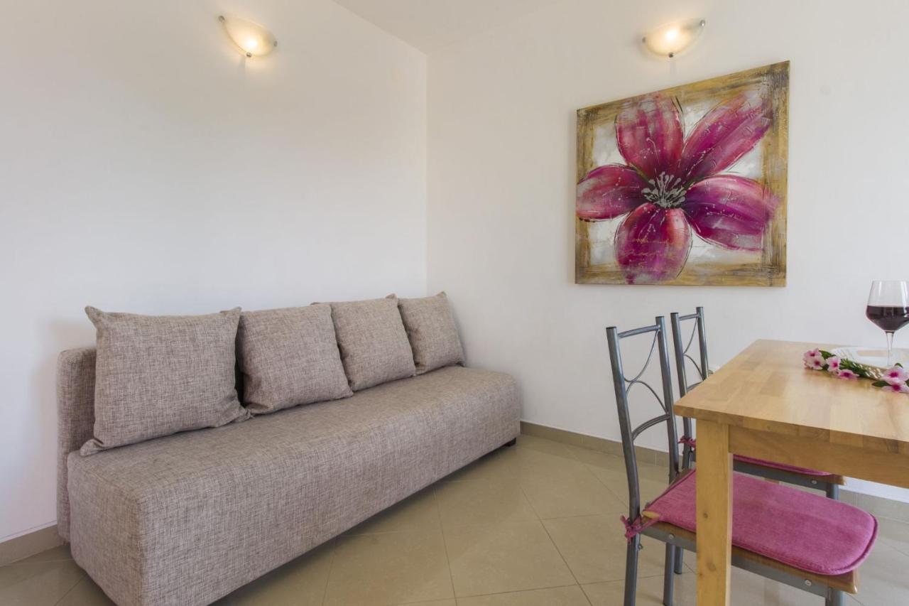 Apartments Lenija ヤドリヤ エクステリア 写真