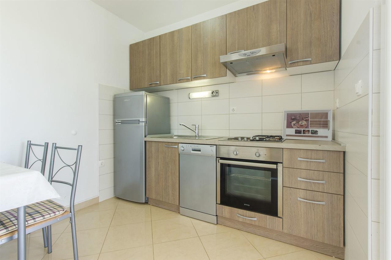 Apartments Lenija ヤドリヤ エクステリア 写真